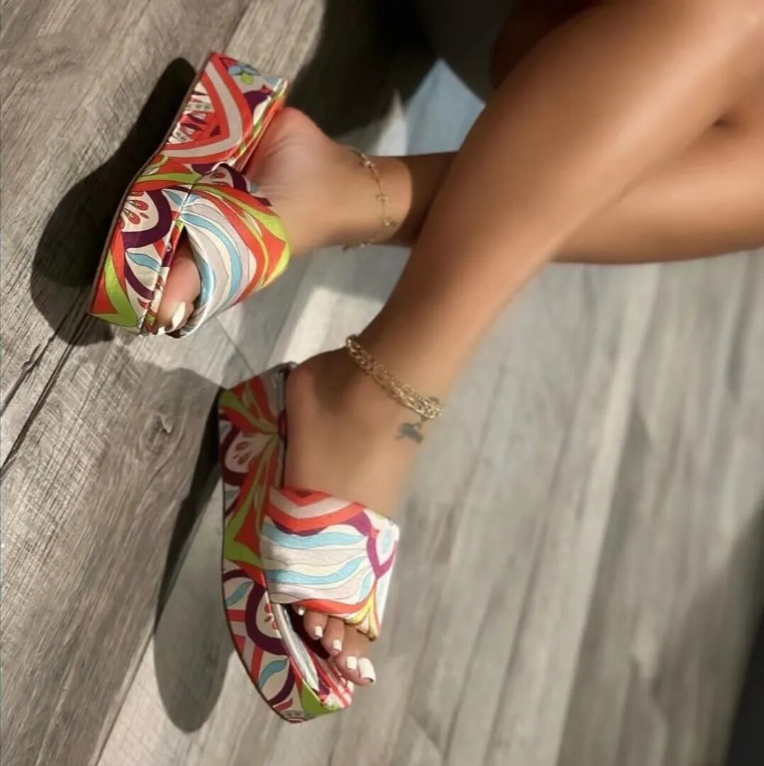 Women's New Thick Sole Slippers Shoes